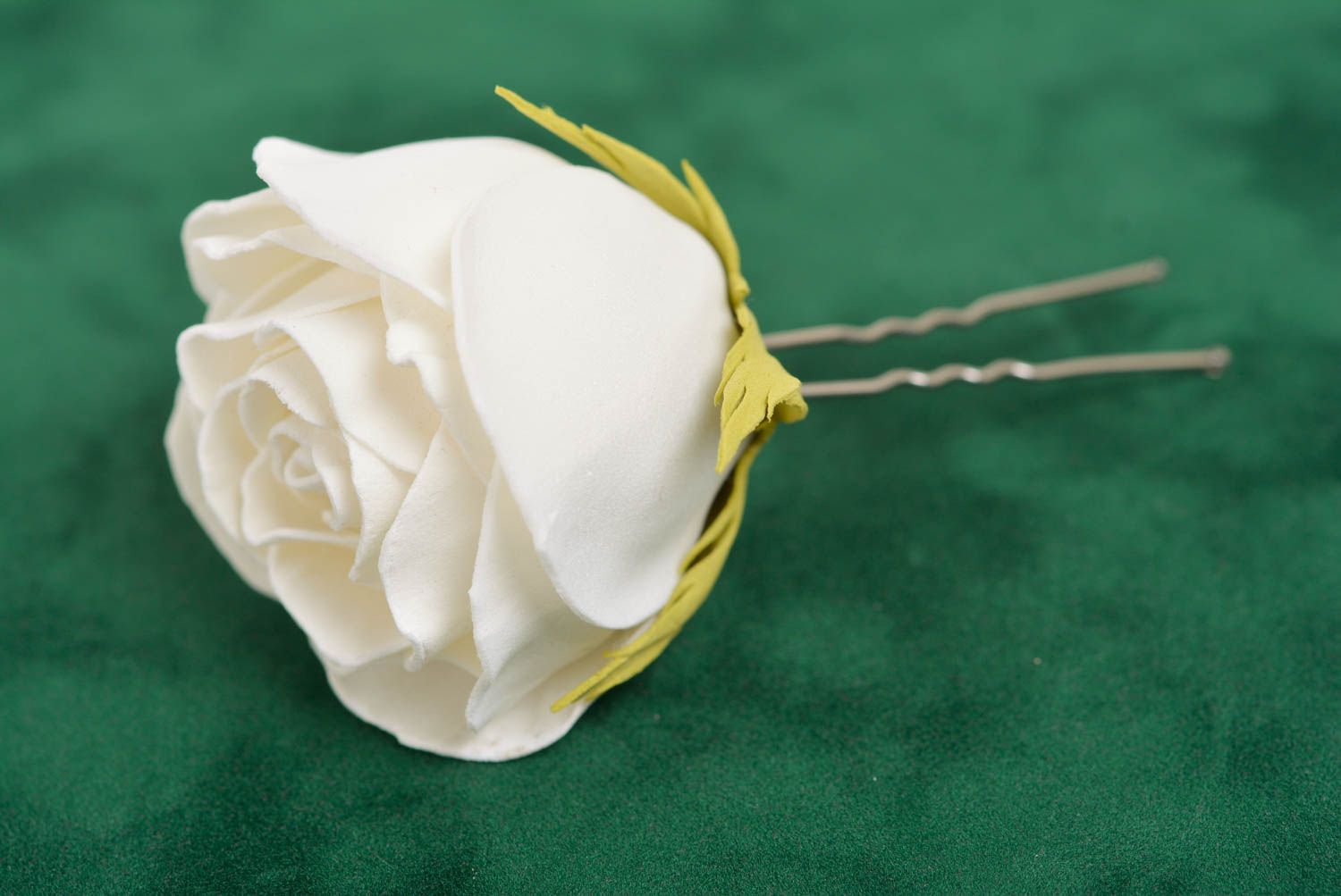Set of 3 handmade decorative metal hair pins with foamiran white rose buds photo 4