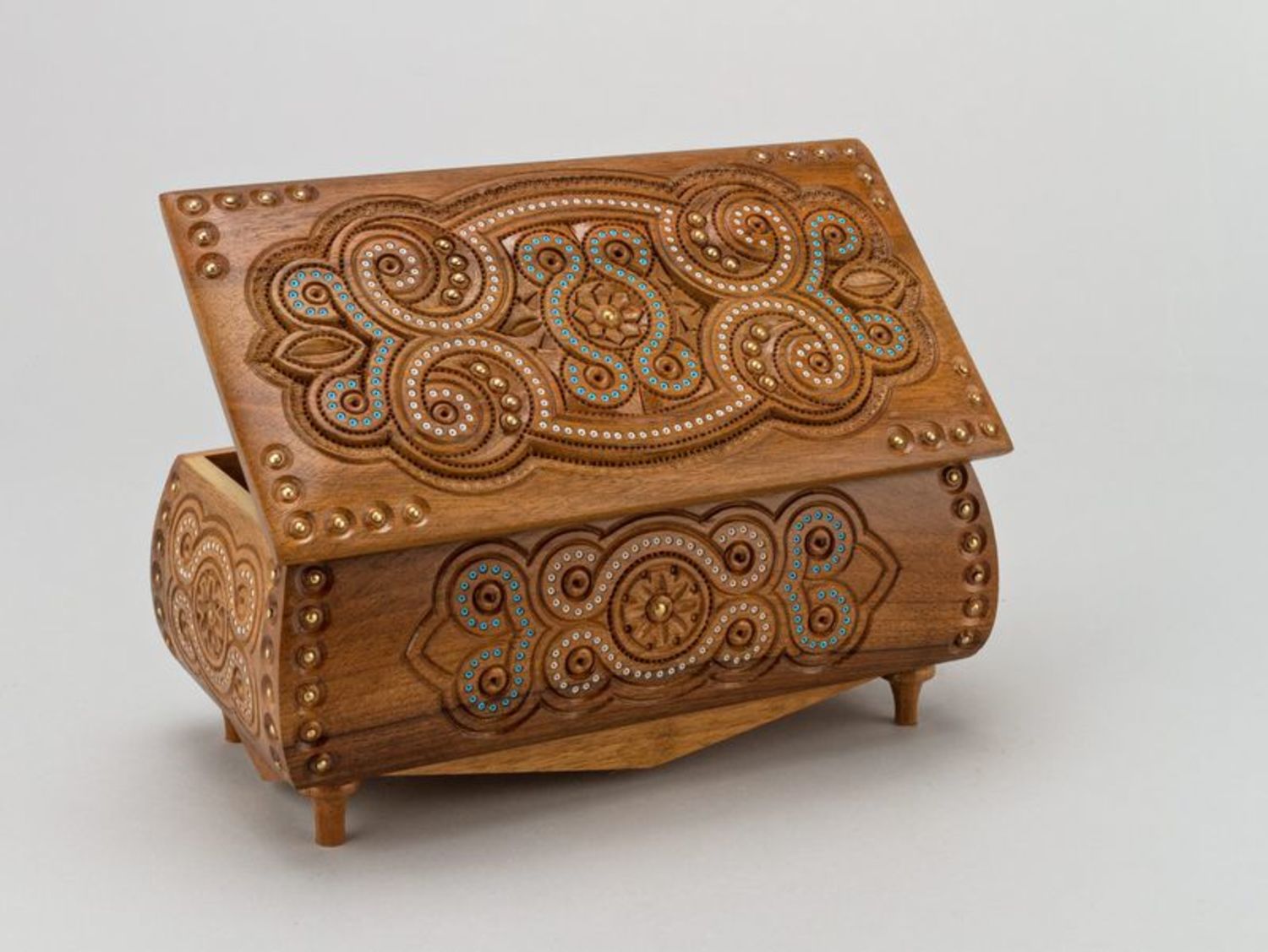 Handmade carved jewelry box photo 3
