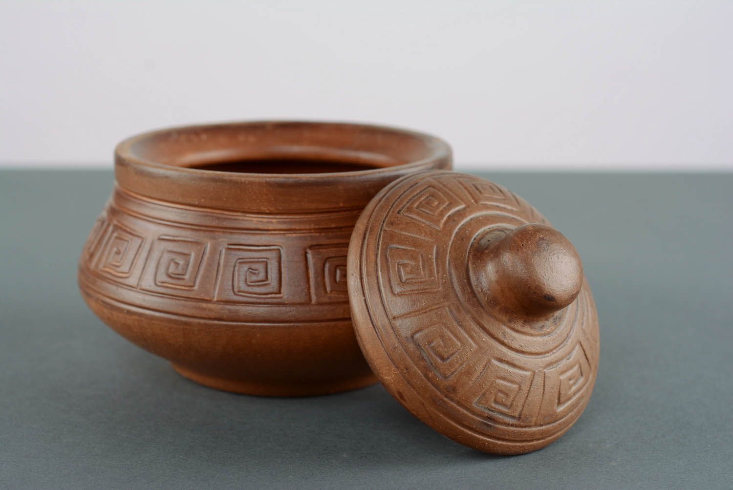 Clay pot for storage dry products photo 3