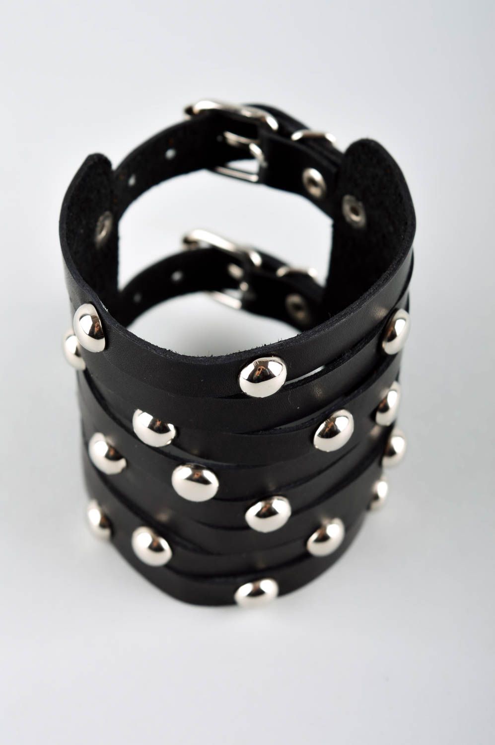 Bracelet en cuir noir Bijou fait main large éléments en métal Accessoire femme photo 2