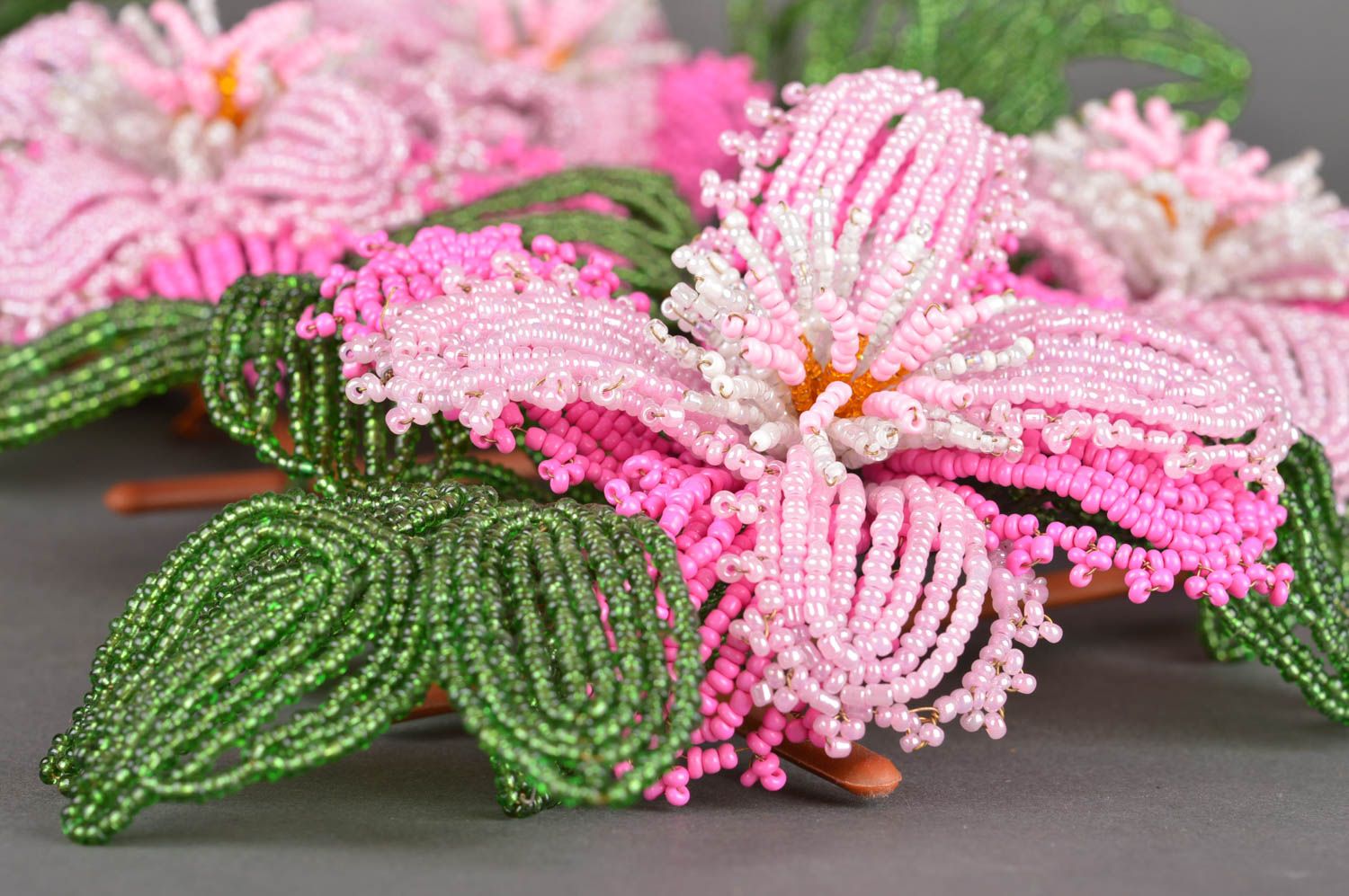 Handmade künstliche Blumen aus Glasperlen rosa Lilien Schmuck für Haus Dekor foto 4