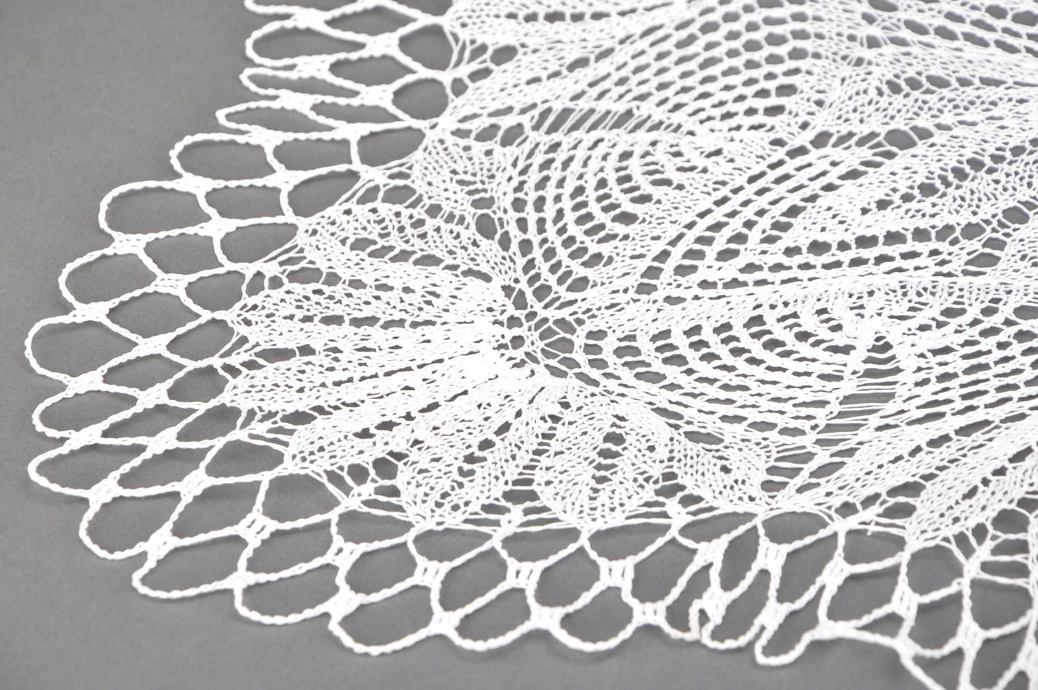 Grand napperon blanc tricoté au crochet en fils de coton fait main ajouré photo 5