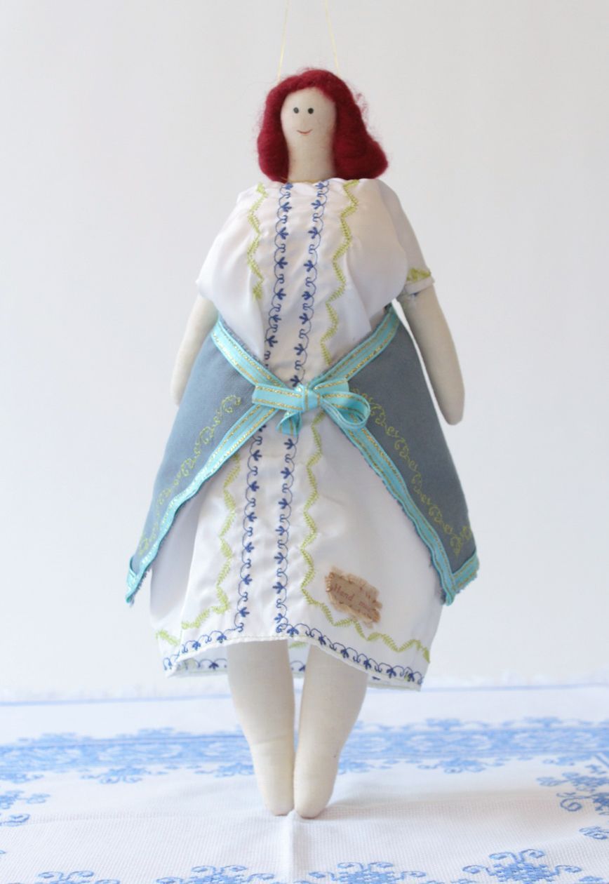 Bambola morbida in cotone fatta a mano pupazzo tessile donna ucraina bella foto 5