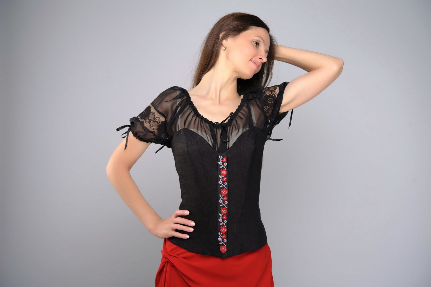 Ropa de mujer: falda, blusa, corset foto 4
