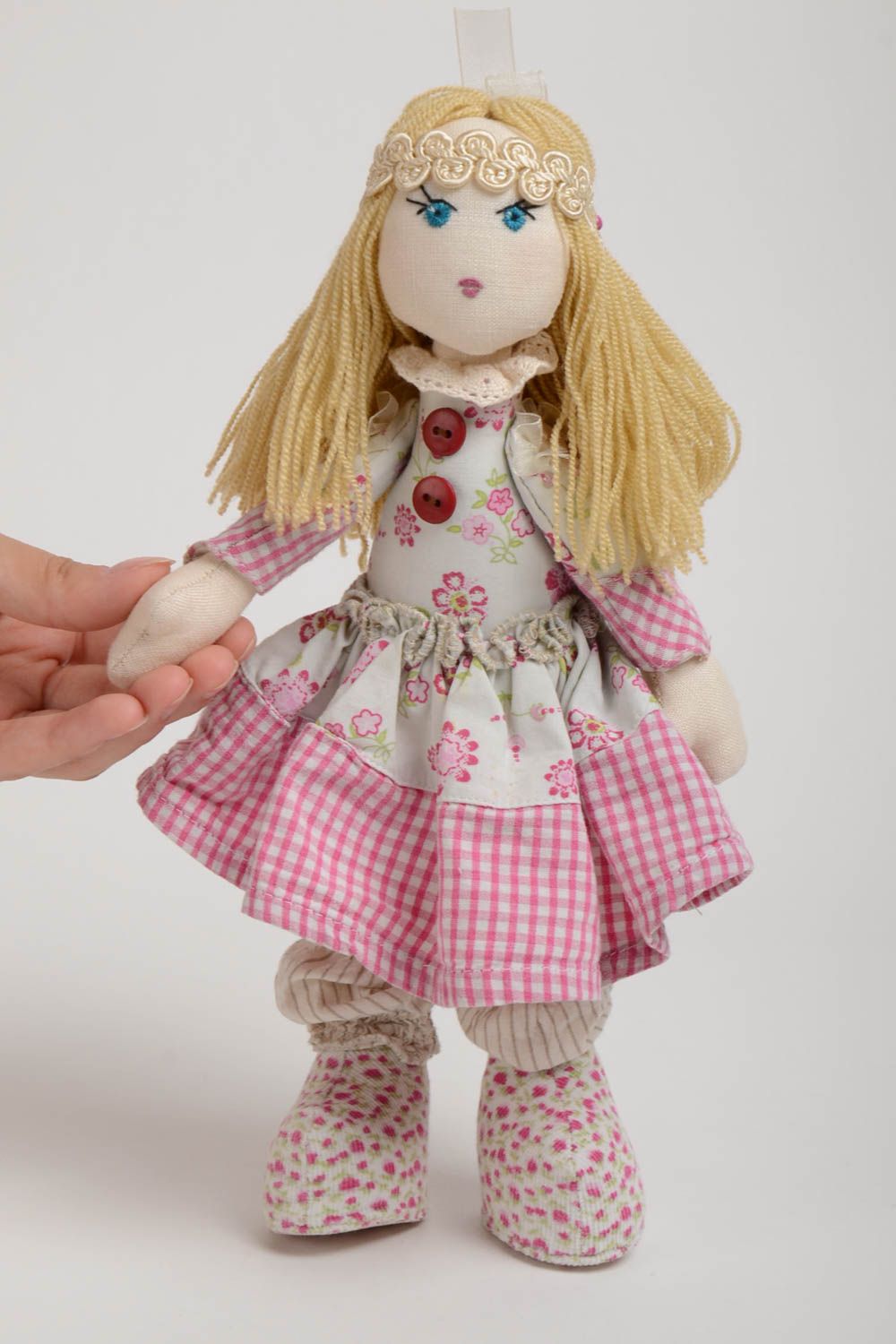 Мягкая кукла ручной работы из натуральных тканей красивая оригинальная Варвара фото 5