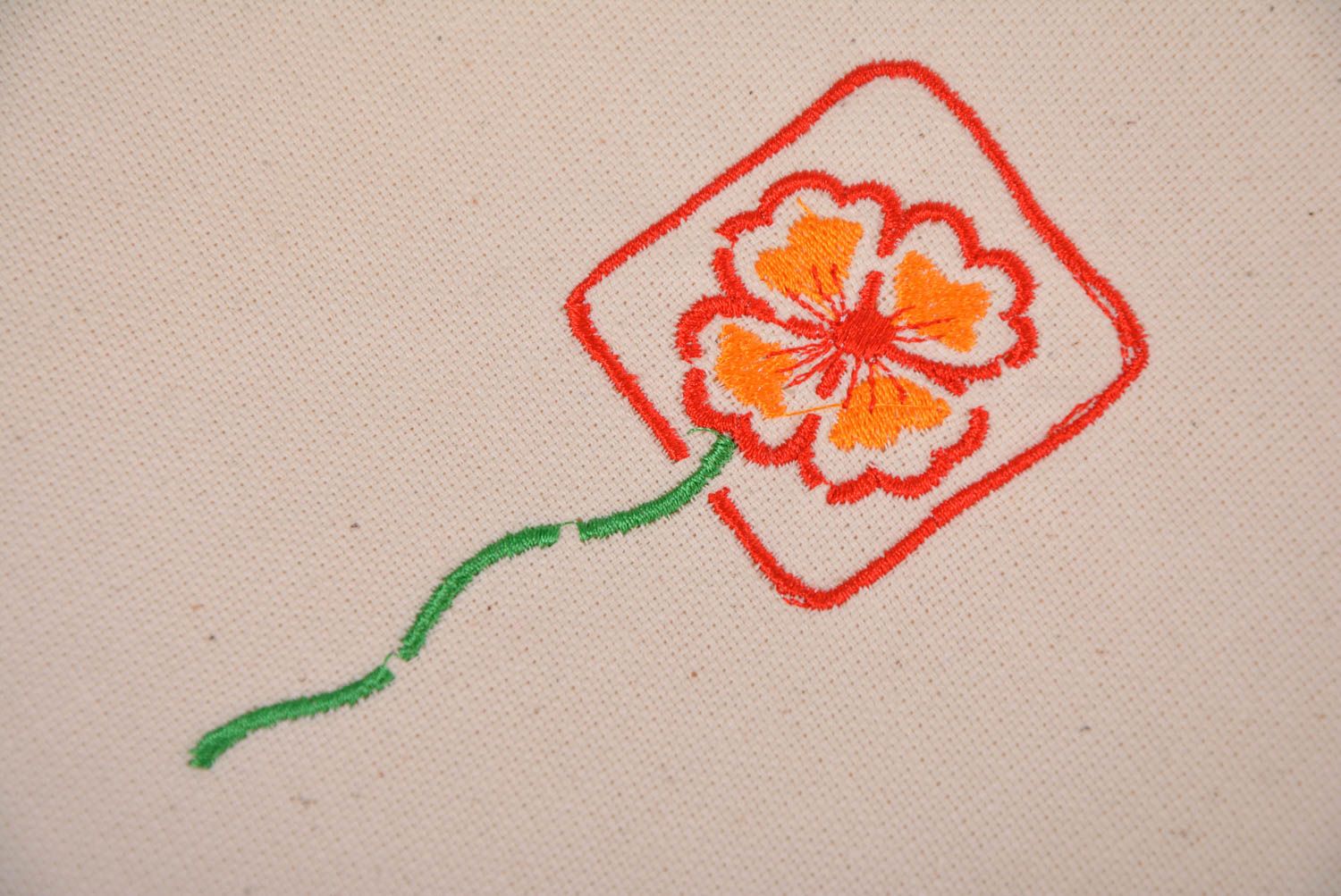 Оригинальная салфетка с машинной вышивкой ручной работы прямоугольная с цветком фото 2