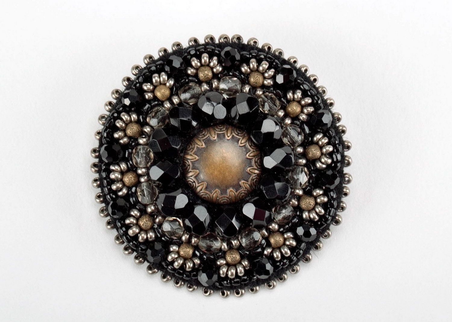 Brooch with leather basis photo 2
