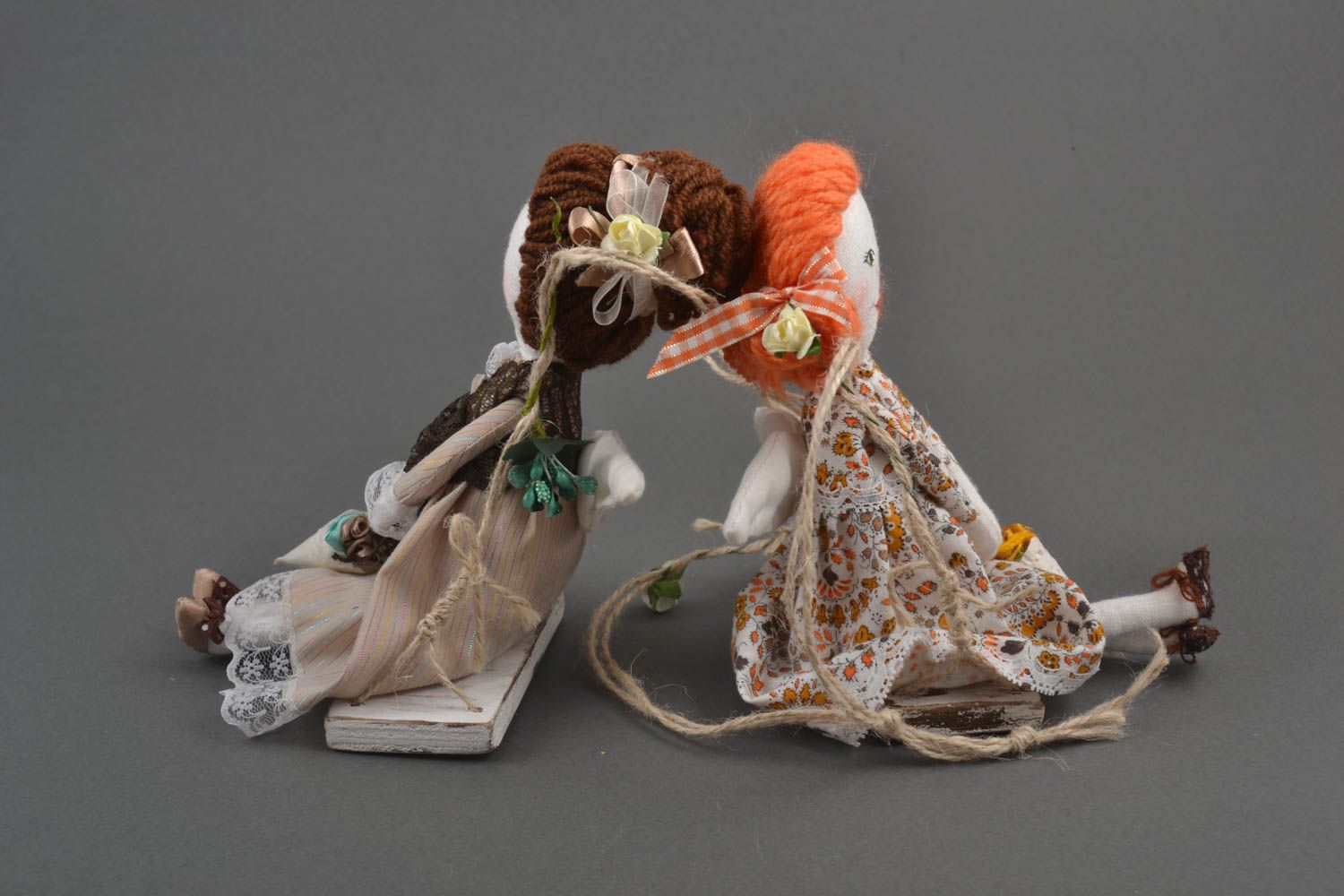 Куклы ручной работы декор для дома тряпичные куклы с петельками 2 шт Ангелы фото 4