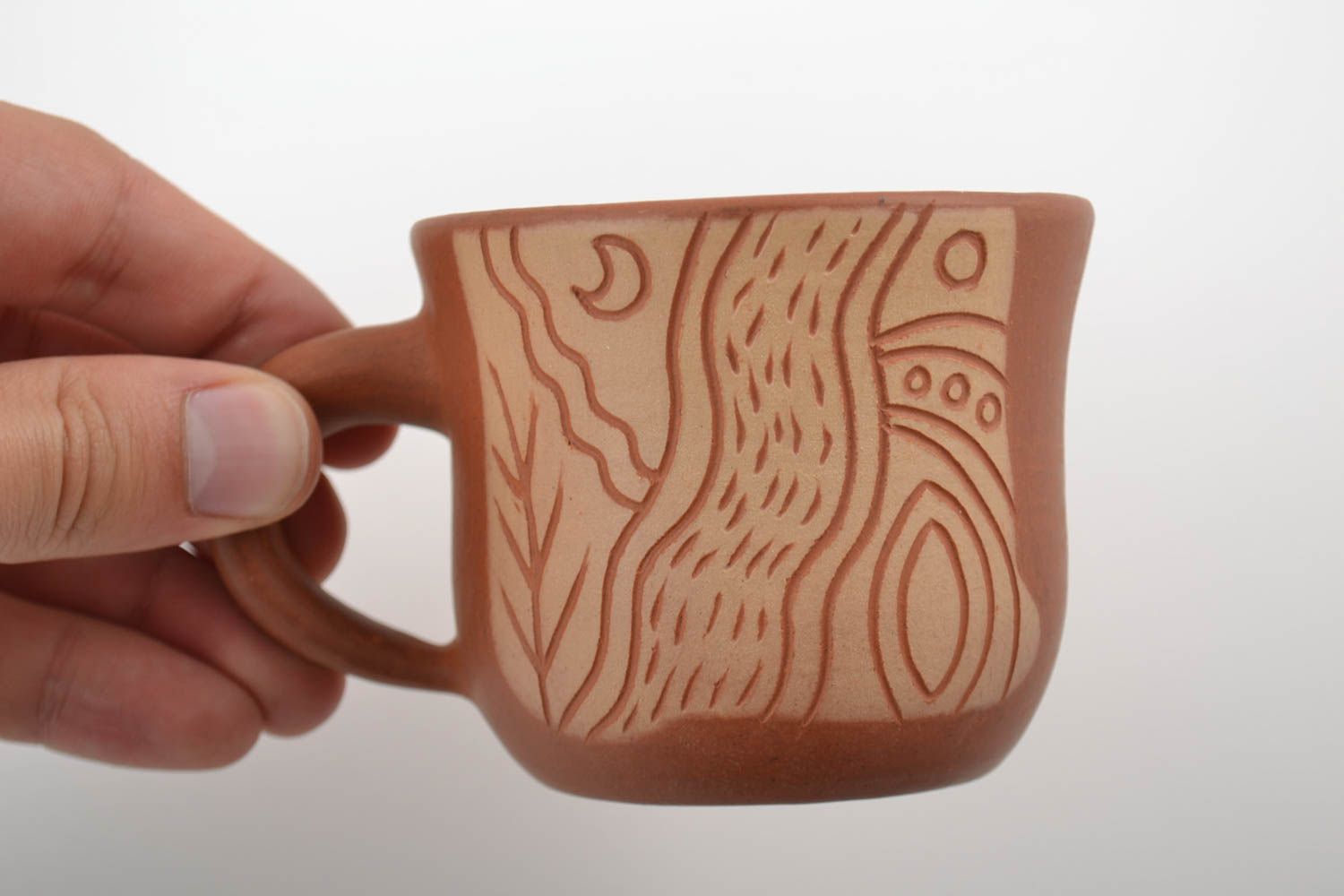 Schöne braune Teetasse aus Ton 300 ml umweltsicher bemalt Künstler Handarbeit  foto 2