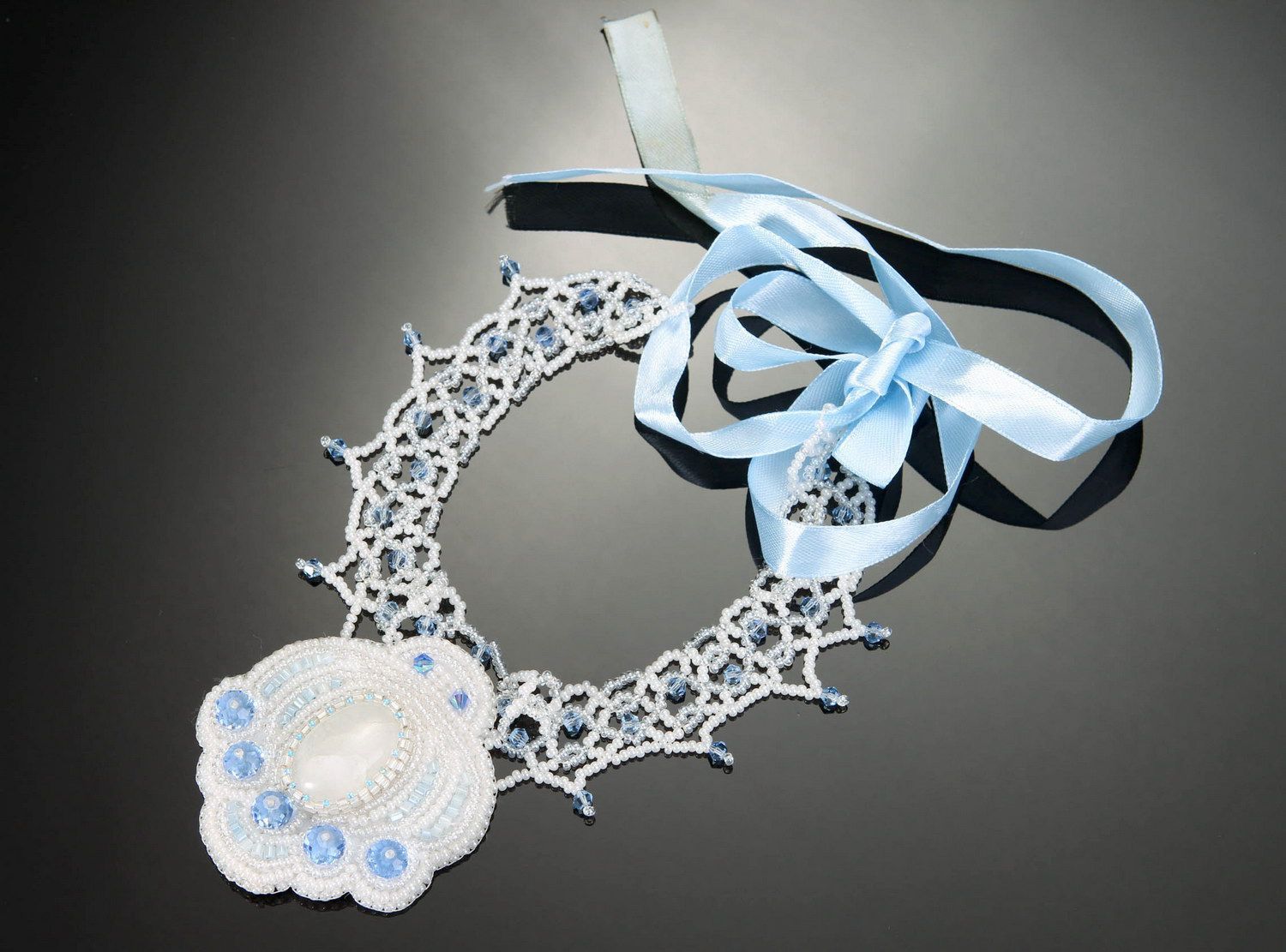 Necklace made of beads & moonstone photo 2