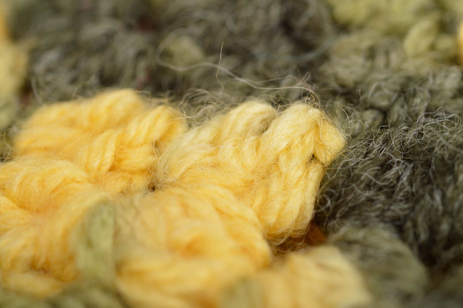 Béret tricoté à la main au crochet vert jaune en laine original pour femme photo 3