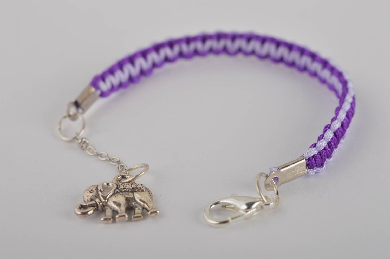 Handmade Textil Armband in Violett Designer Schmuck Accessoire für Mädchen foto 3