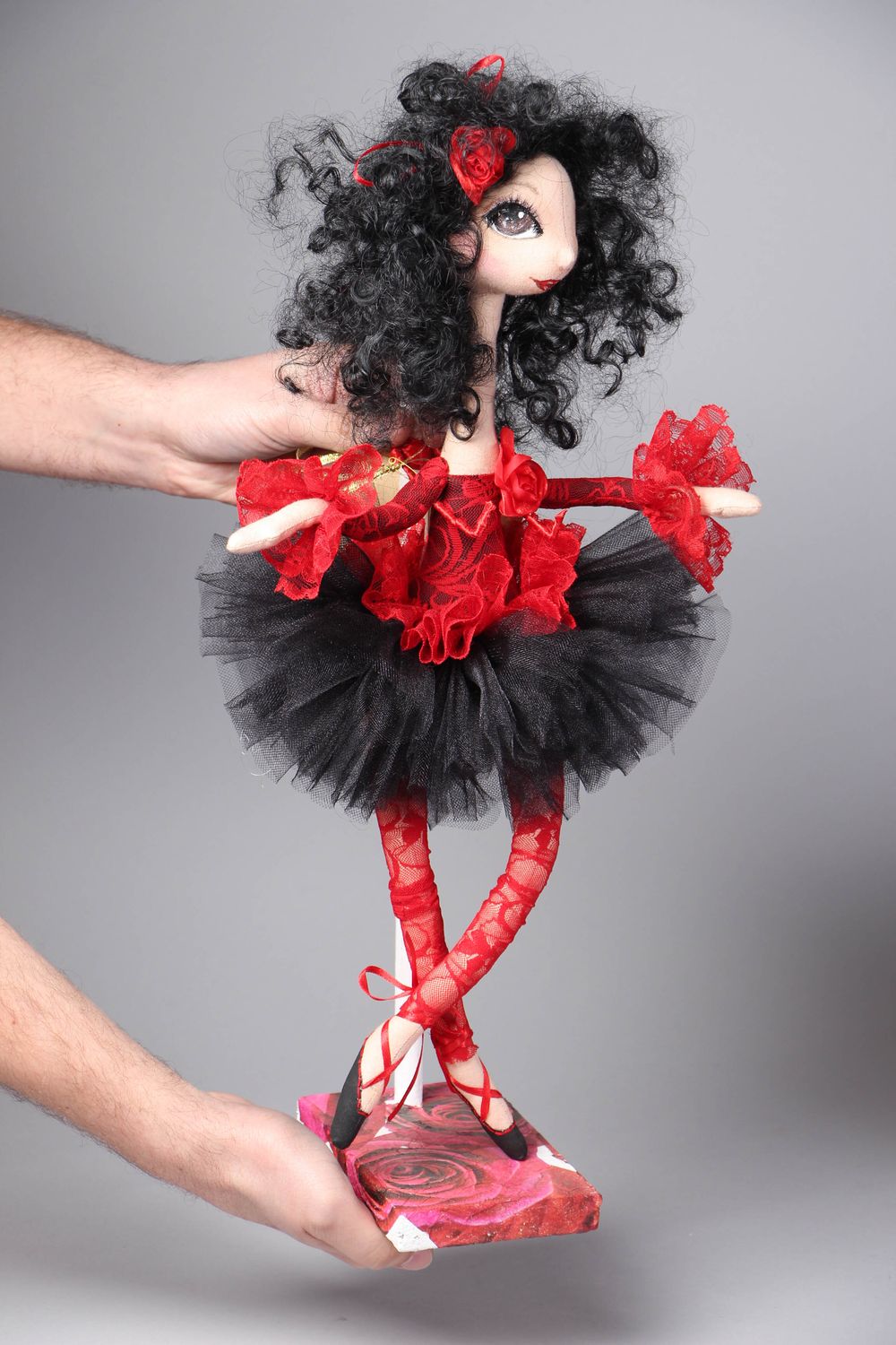 Авторская кукла из ткани на подставке Балерина фото 4