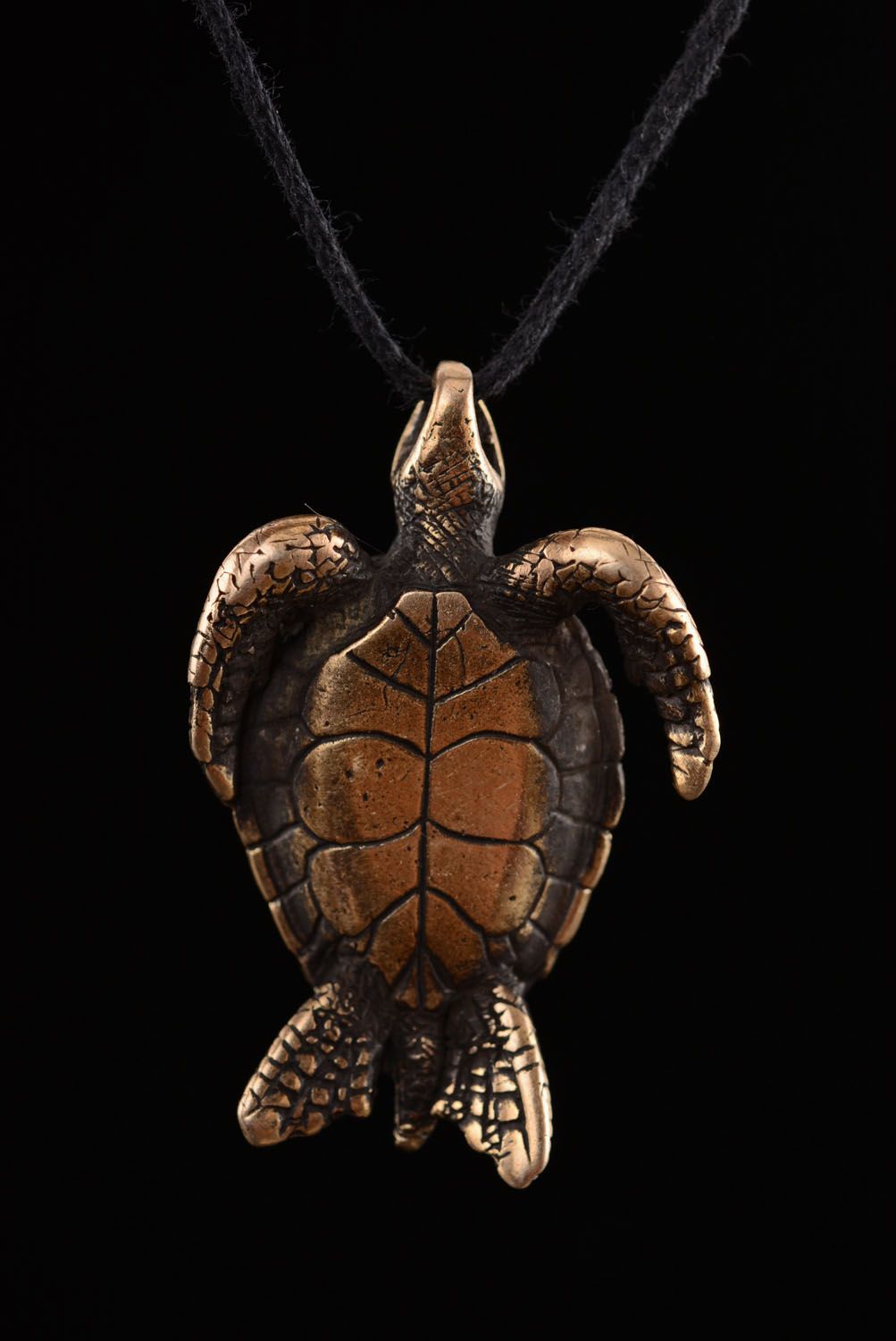 Colgante de bronce La tortuga del mar foto 3