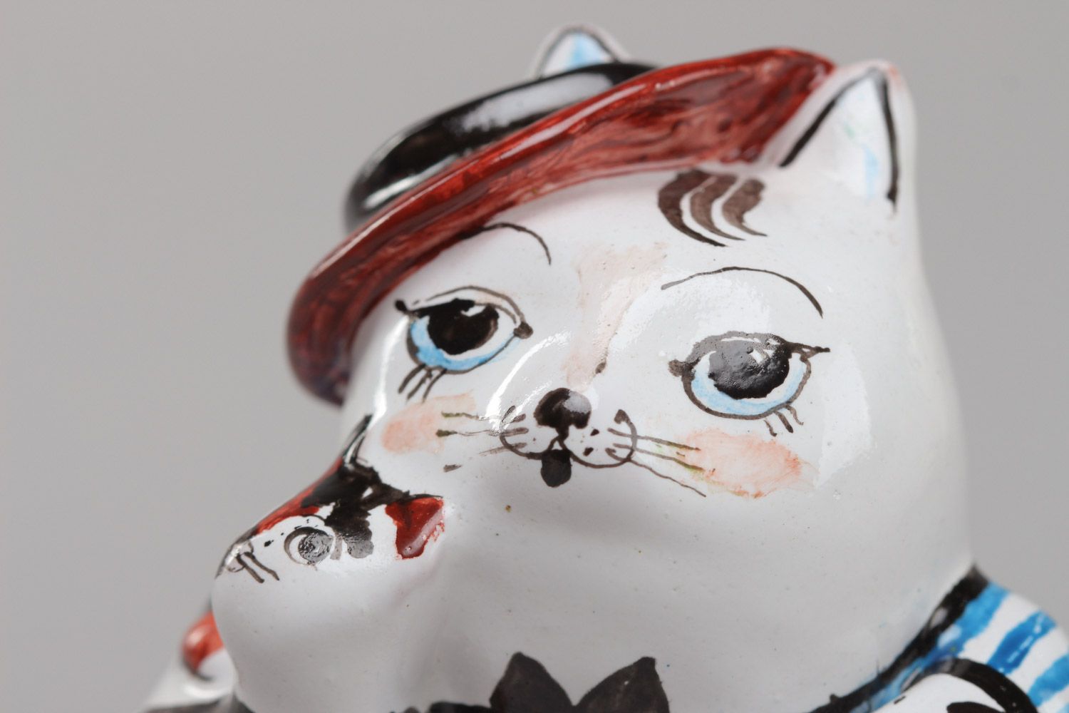 Petite figurine en céramique en forme de chat faite main multicolore peinte photo 4