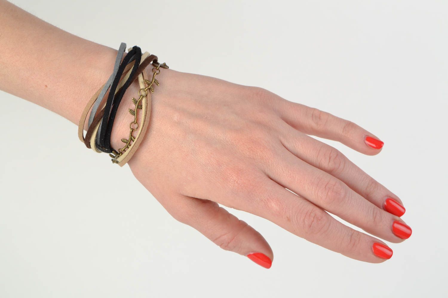 Bracelet en daim fait main avec pendentif original pratique bijou pour femme photo 2