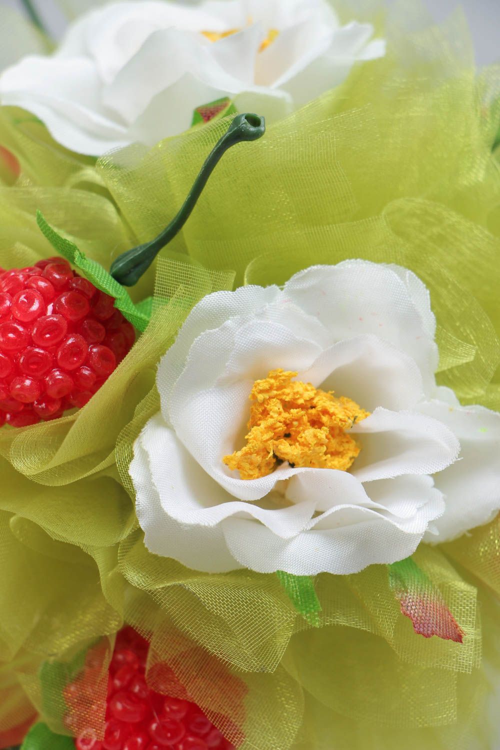 Deko Topiary aus Stoff Tüll mit Kunststoffblumen grün schön Designer Handarbeit foto 3