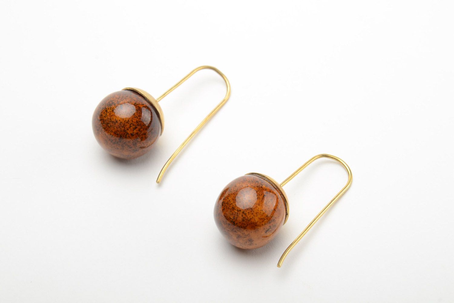 Handmade elegant dangling latten earrings with ceramic beads of brown color photo 2