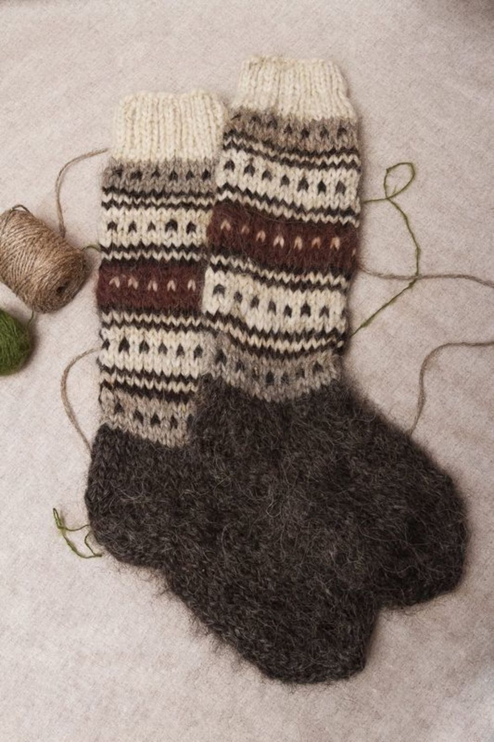 Meias de lã até o joelho de cor cinzento com branco foto 1