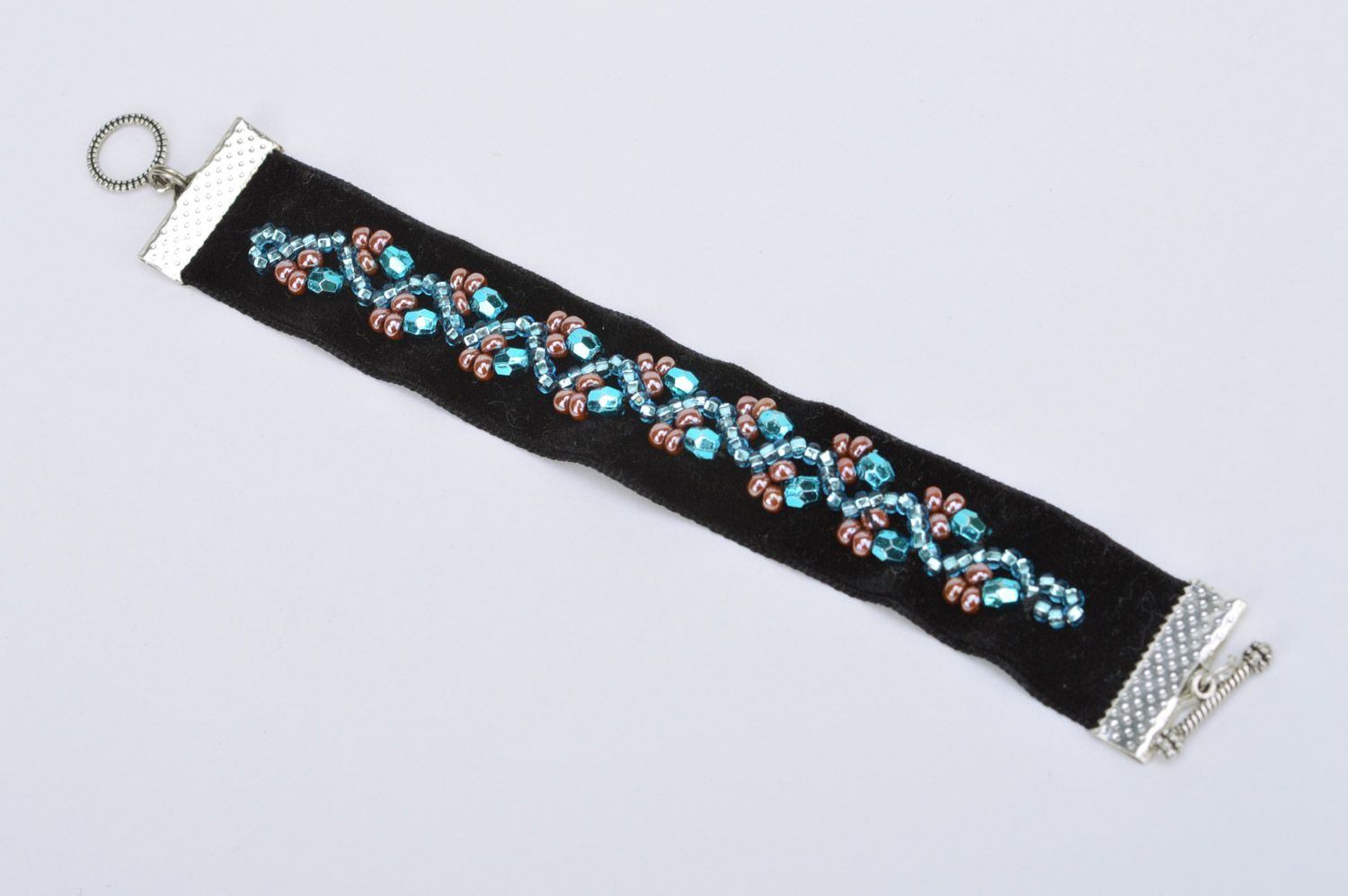 Schwarzes handgemachtes Glasperlen Armband aus Textil für Damen Funken in den Augen foto 2