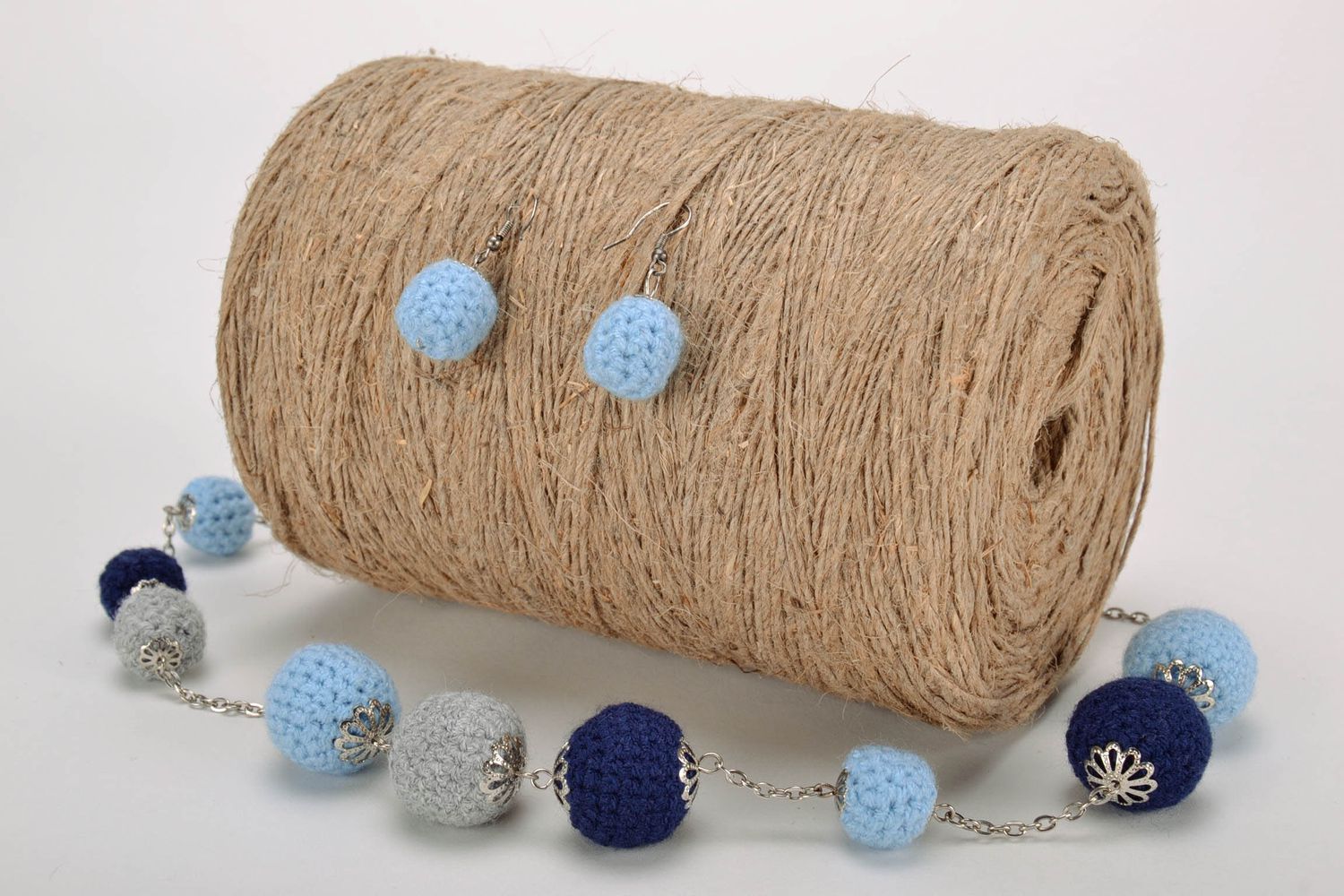 Brincos tricotados com gancho foto 2