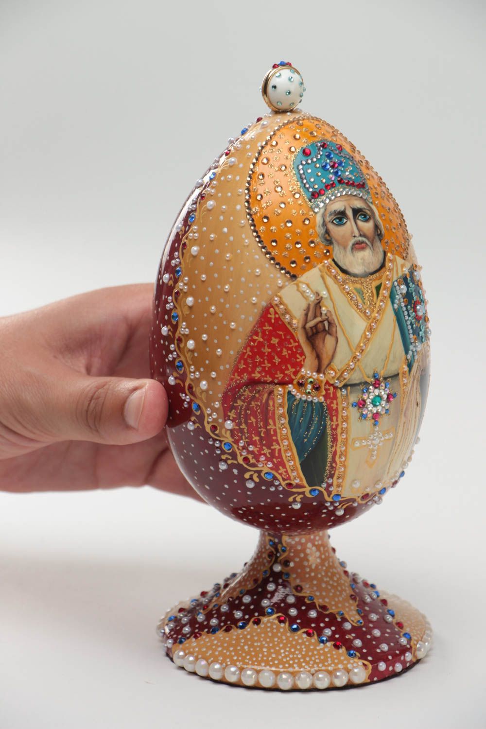 Деревянное яйцо с иконой Николая Чудотворца на подставке ручной работы расписное фото 5