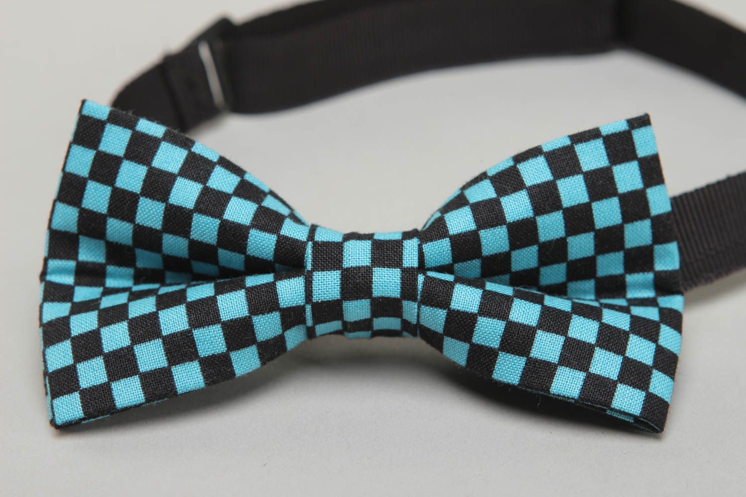 Handmade checkered fabric bow tie photo 2