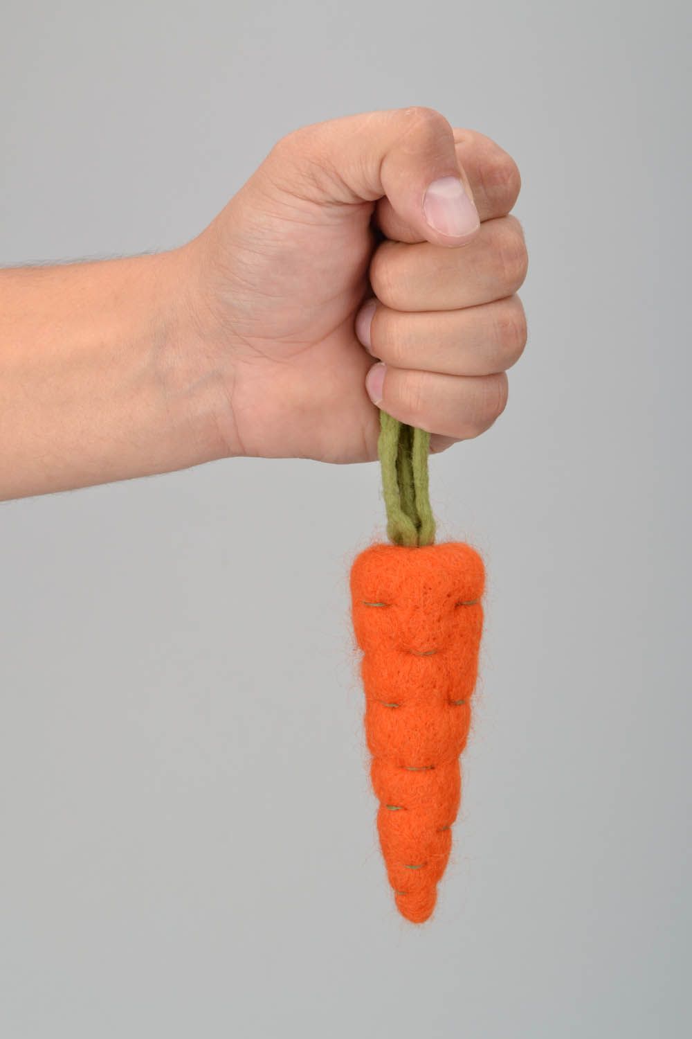 Мягкая игрушка из шерсти Морковь фото 2