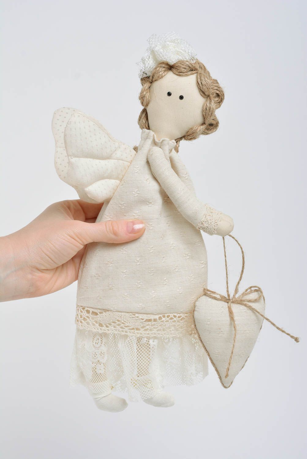 Мягкая игрушка ангел светлая красивая на петельке для декора дома ручная работа фото 3