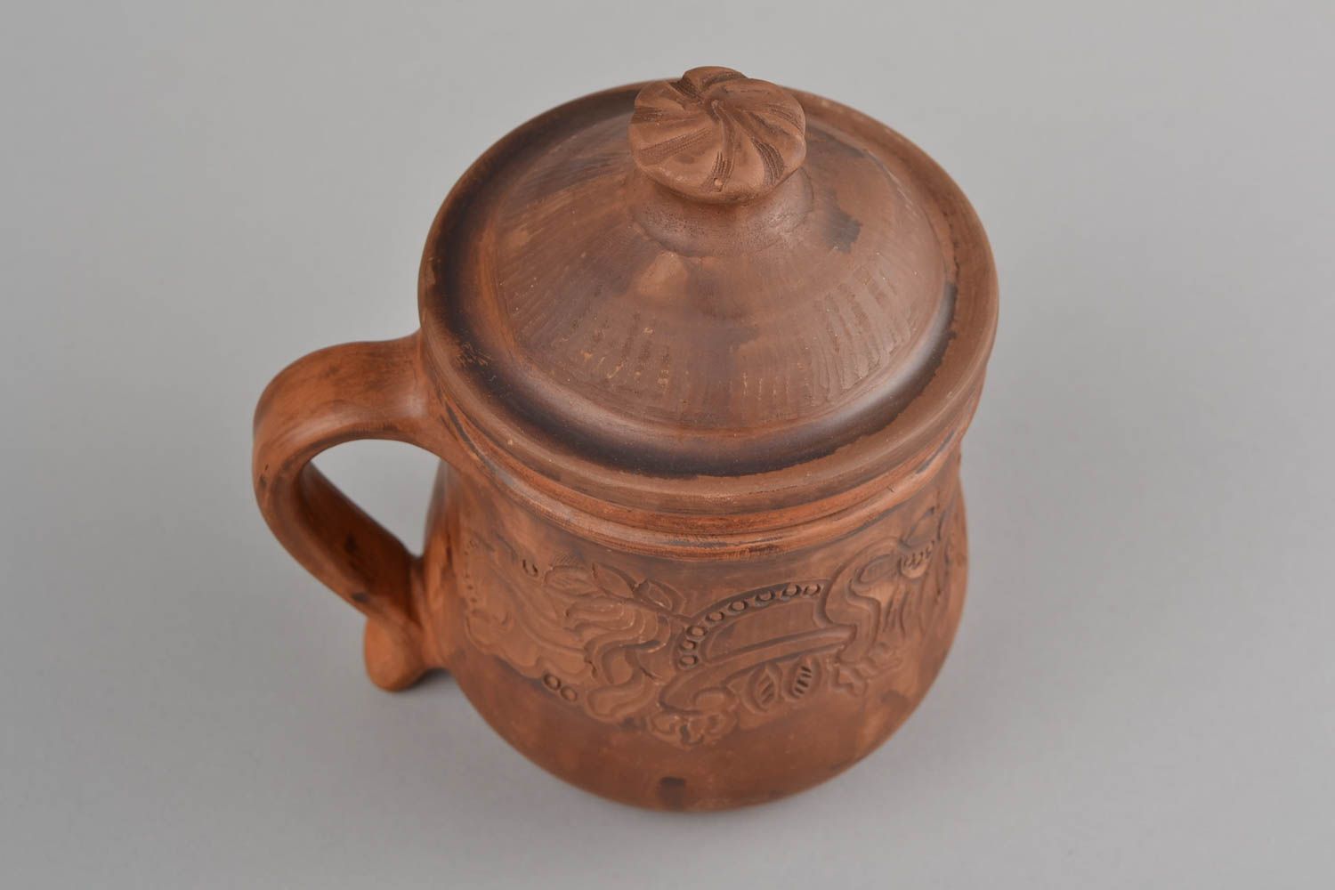 Molded clay cup for tea making with Mayan patterns and lid in brown color photo 5