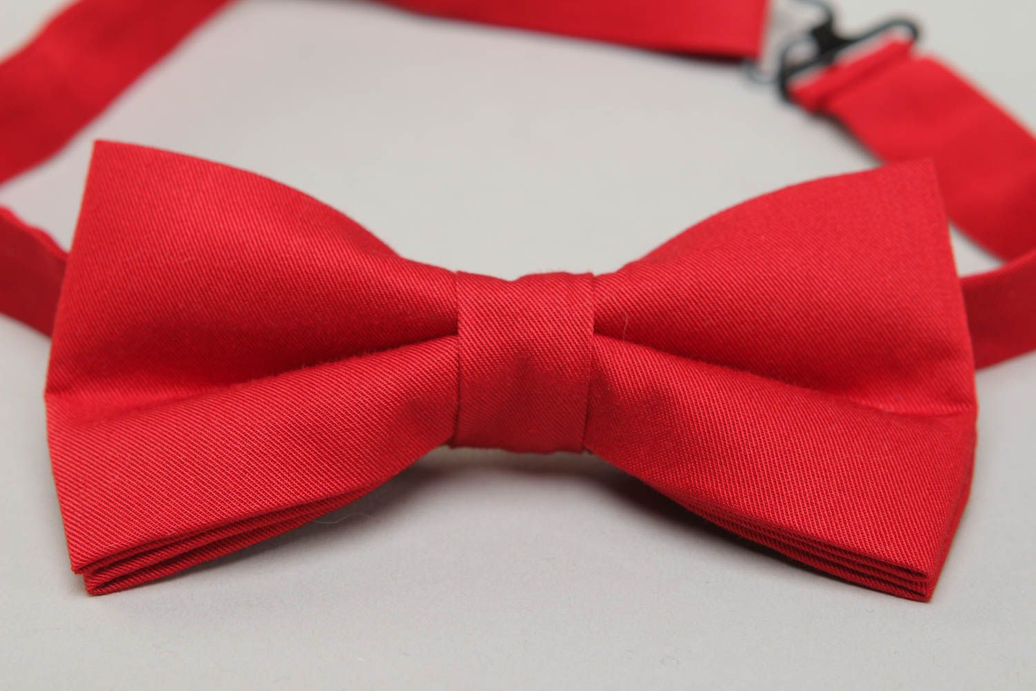 Cotton bow tie of red color photo 2