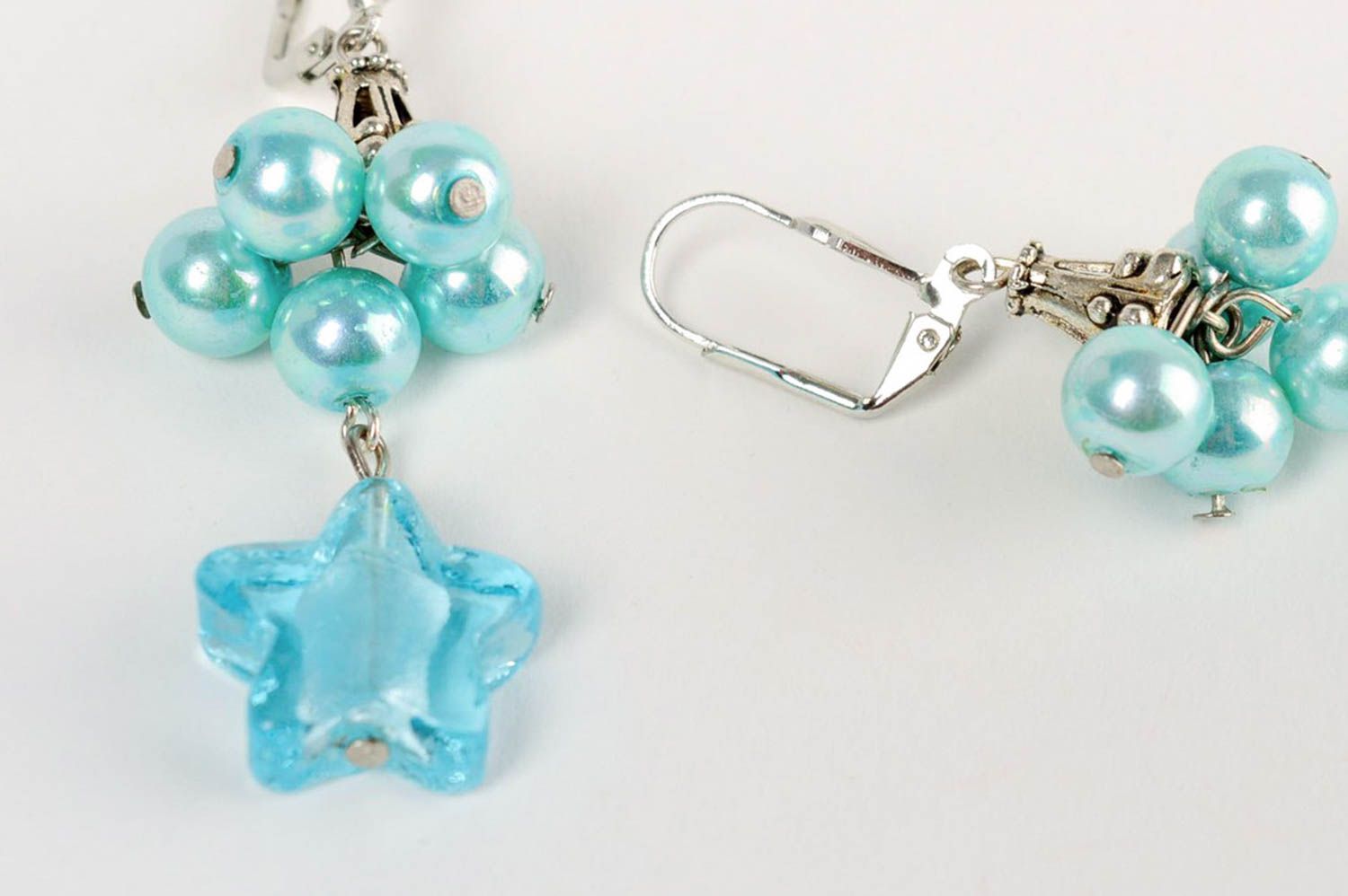 Pendientes de cuentas de vidrio y perlas de cerámica artesanales azules estrella foto 5