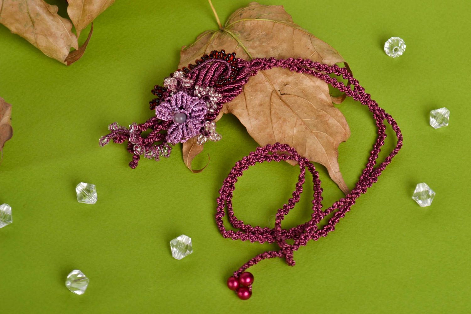 Collar artesanal de hilos color ciruela accesorio para mujeres regalo original foto 1