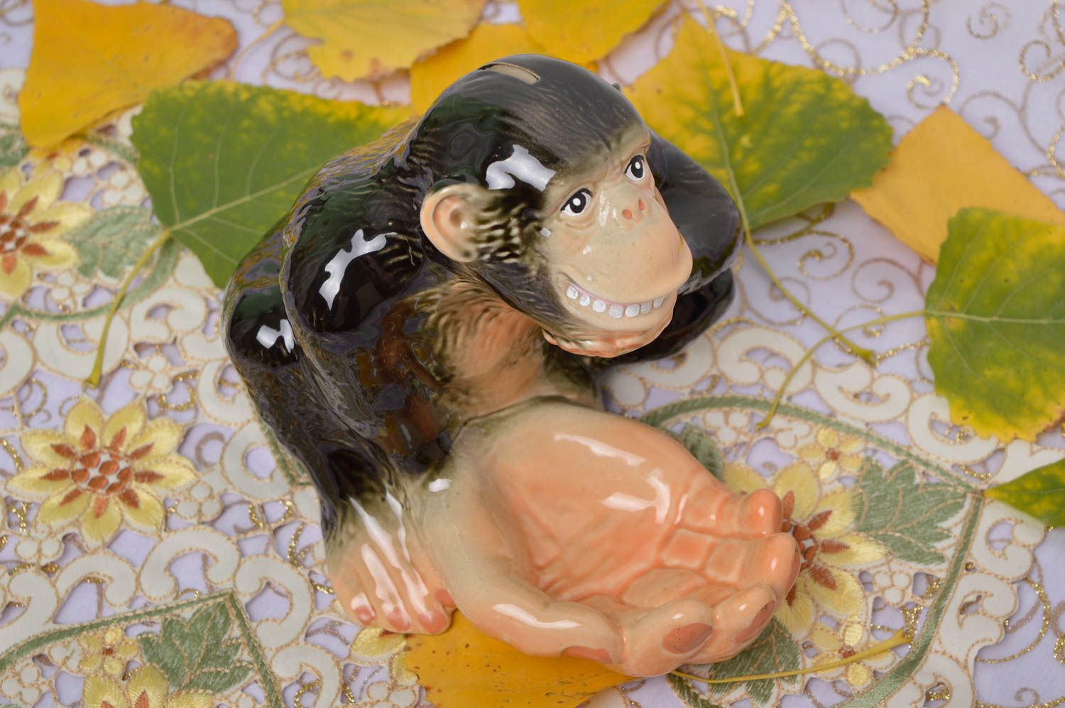 Salvadanaio fatto a mano di argilla scimmia in ceramica regalo originale  foto 1