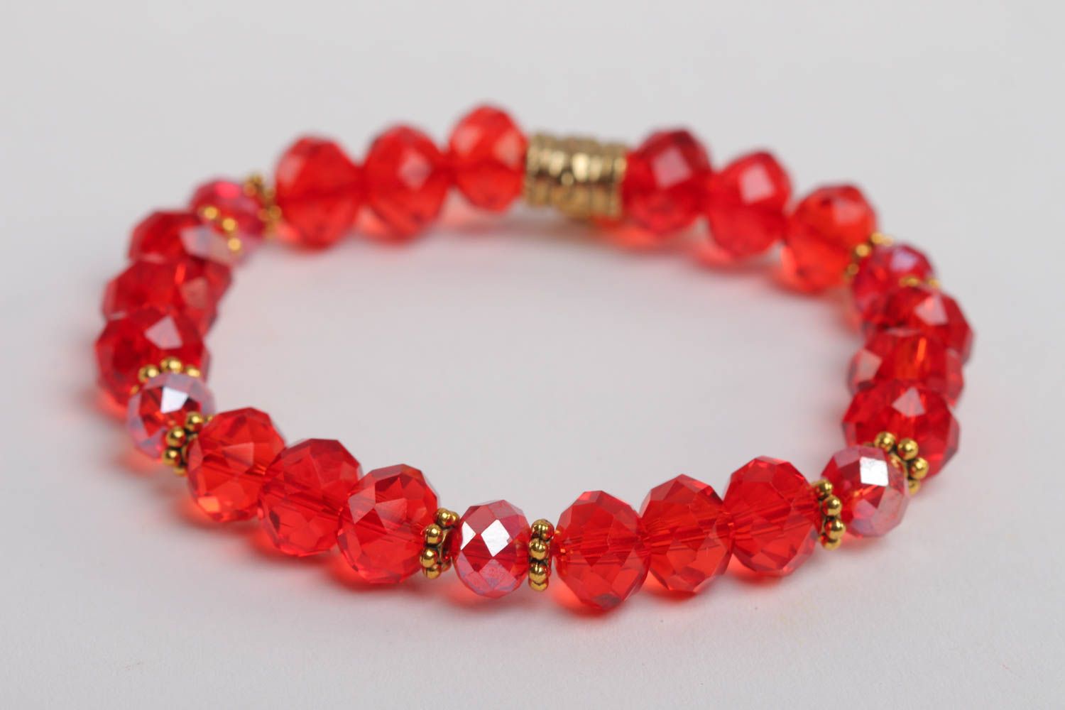 Handmade crystal beaded bracelet in red color with heart centerpiece photo 4