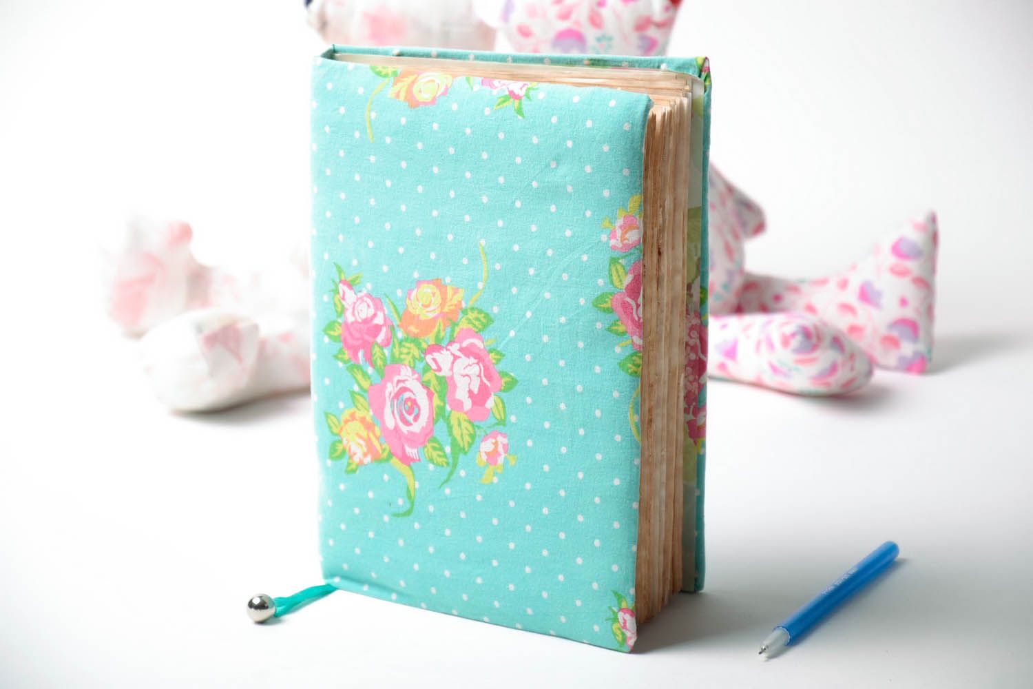 Designer's notebook with soft cover and bookmark photo 1