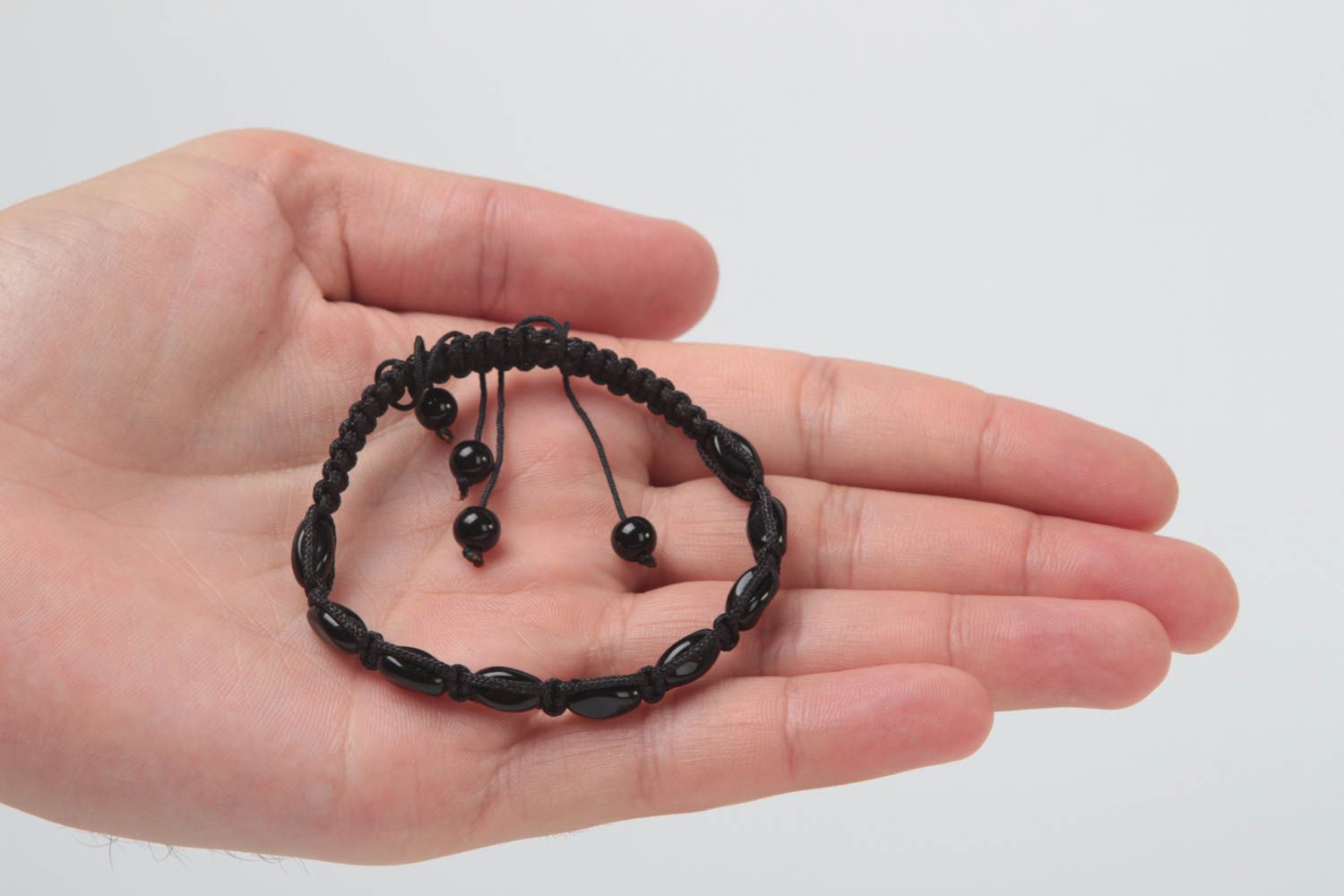 Bracelet tressé fait main Bijoux artisanaux noir perles Accessoire femme photo 5