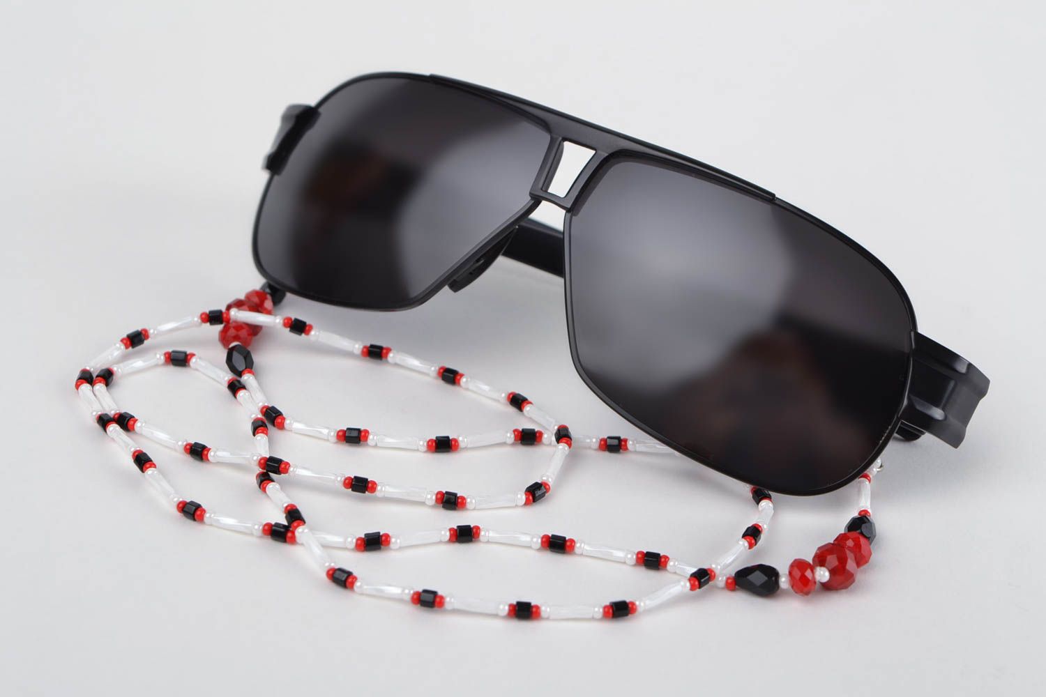 Handmade Brille Kette Designer Schmuck Kette aus Glasperlen weiß für Frauen foto 1