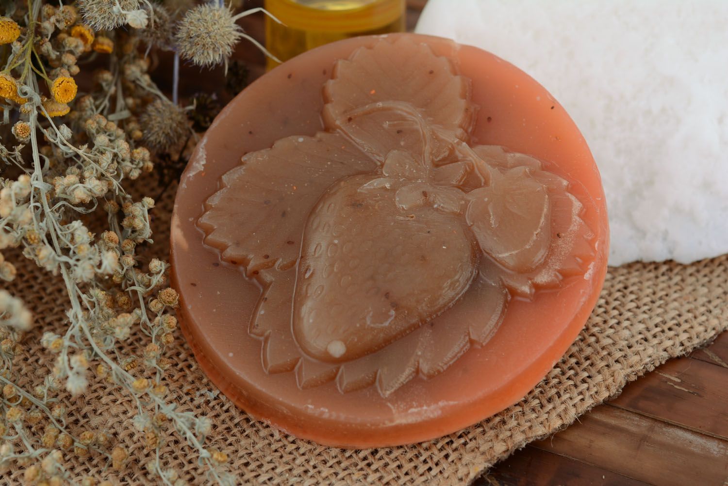 Natural soap with strawberry photo 4