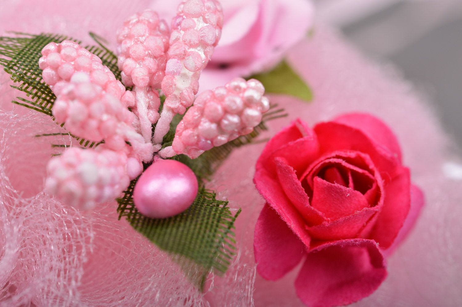 Petit cœur décoratif à suspendre en tulle fait main rose cadeau romantique photo 2