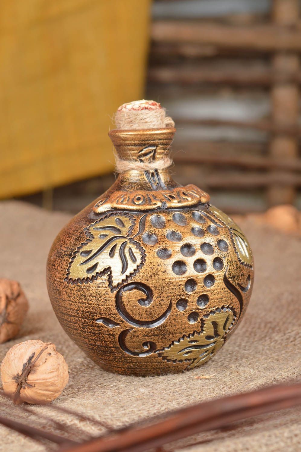 6 oz ceramic golden color wine pitcher in ball shape with cork lid and hand-carved patterns 0,7 lb photo 1
