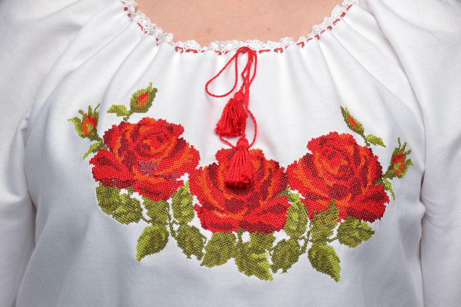 Women's embroidered blouse photo 3