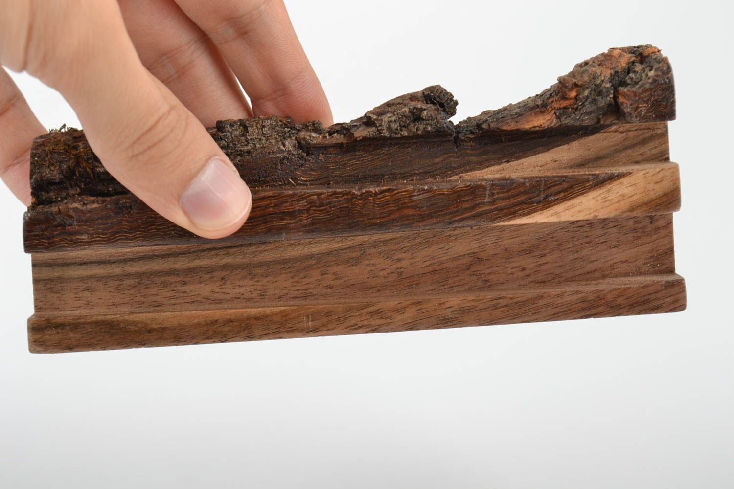 Brauner ungewöhnlicher handmade Handyständer aus Holz öko rein für Geschenk foto 5