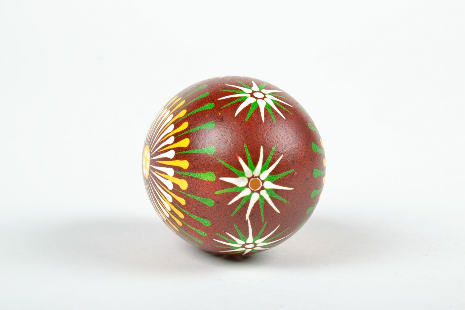 Easter egg with aniline dyes photo 4