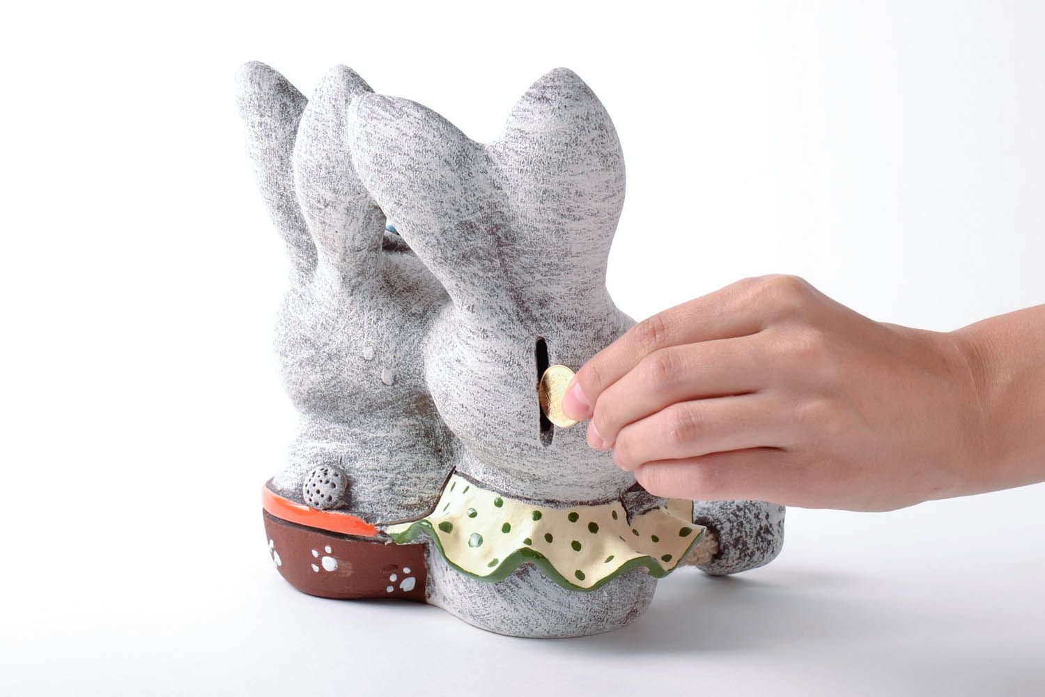 Tirelire d'argile faite main 'Petits lapins' photo 4