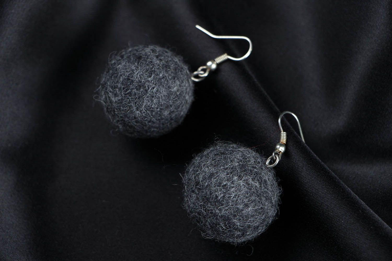 Earrings made of wool using felting technique   photo 1