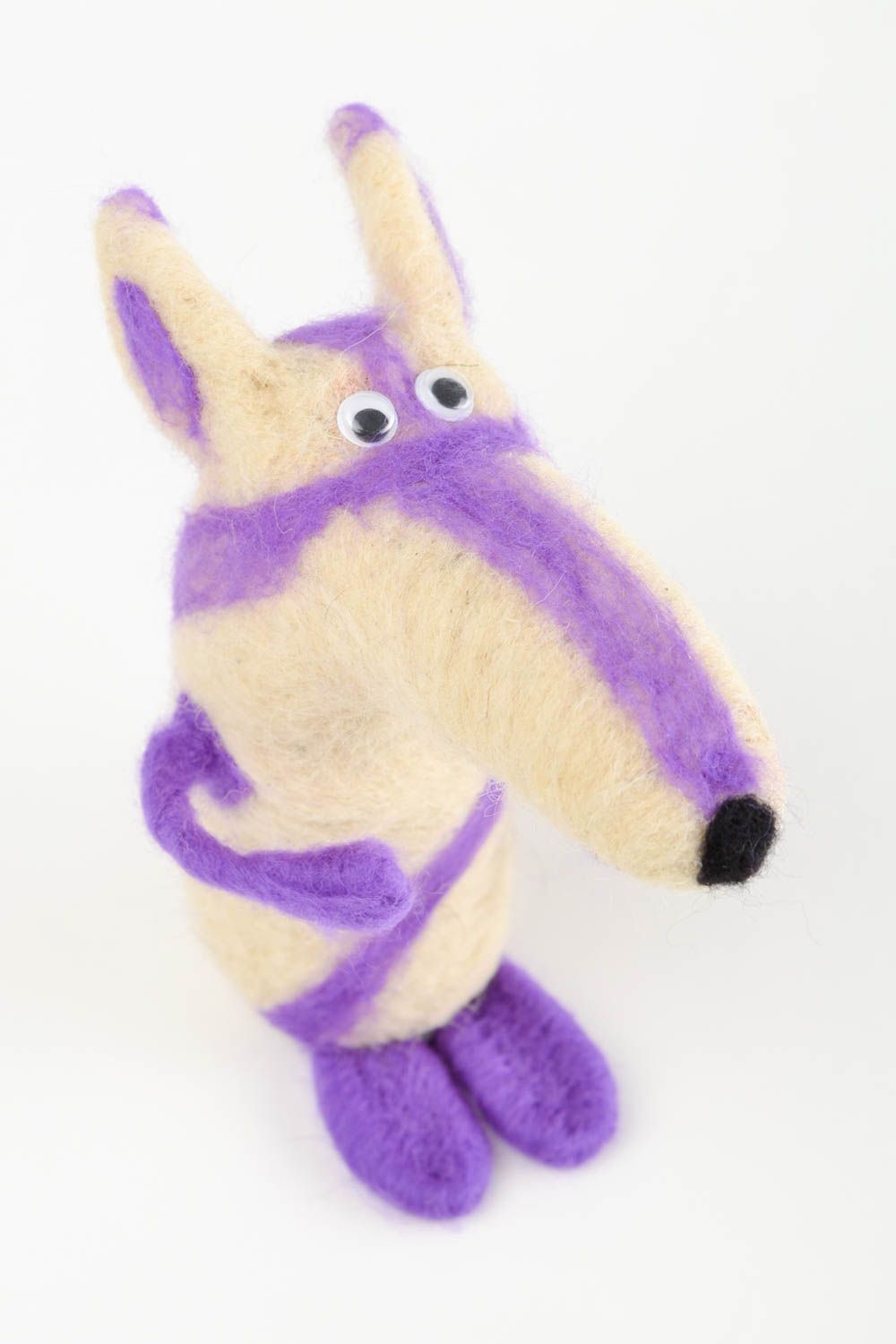 Мягкая игрушка ручной работы валяная игрушка фиолетовый койот игрушка из шерсти фото 3