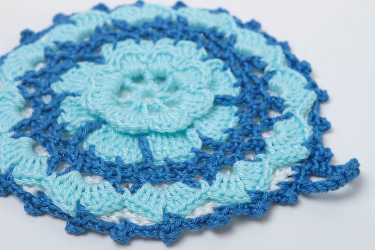Manique au crochet faite main Accessoire cuisine ronde bleue Idée cadeau photo 3