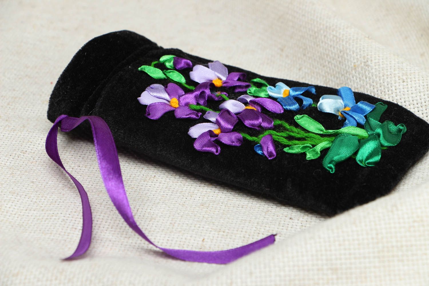 Fabric glasses case with ribbon embroidery photo 2
