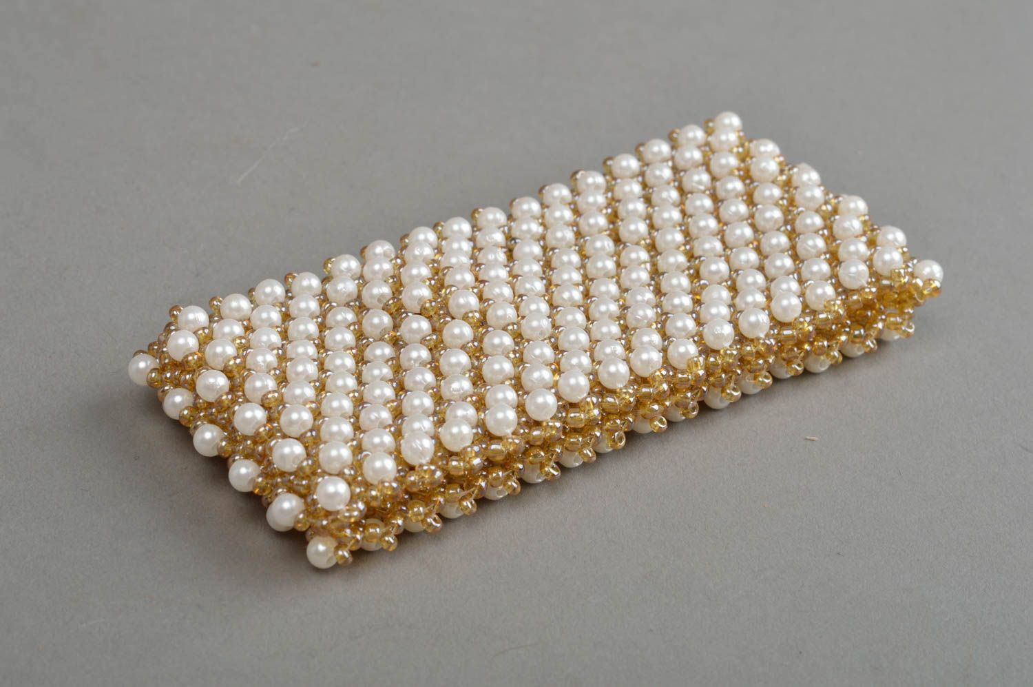 Bracelet en perles de rocaille large fait main blanc d'or accessoire bijou photo 4
